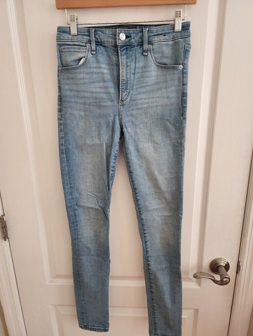 Abercrombie & Fitch High Rise Super Skinny Jeans- 26/2 Long